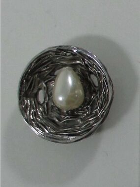 QTOP 1 egg mini BIRD NEST CHARM Especially for Mom charm figurine Ganz pocket